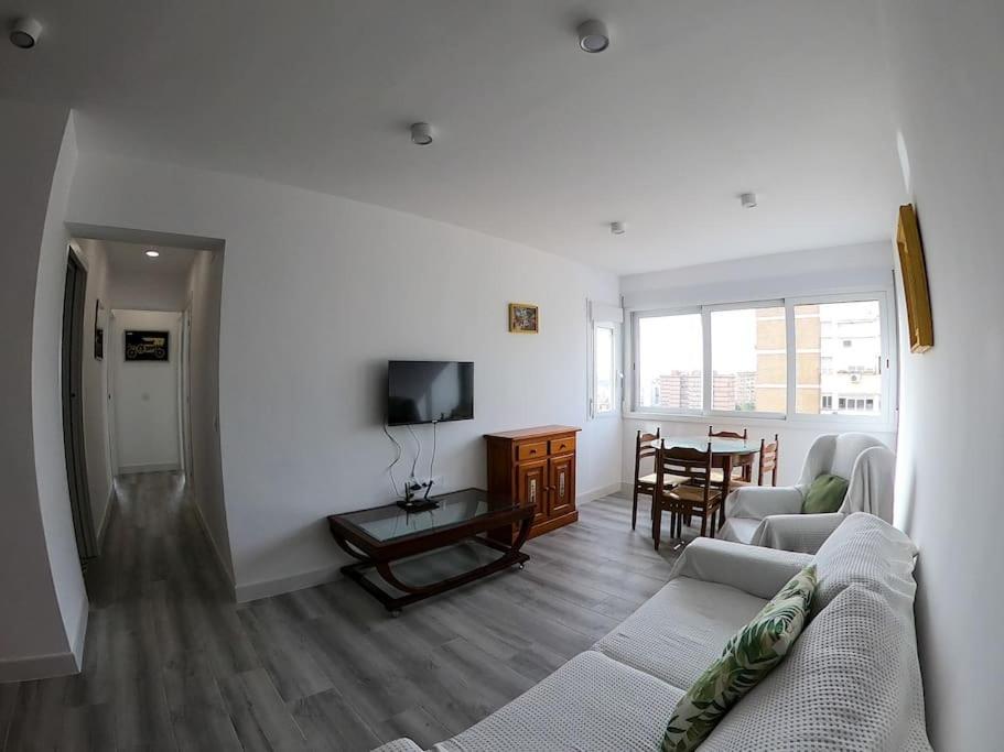 Roch - Stylish Apartment Near Metro Sevilla Exteriör bild