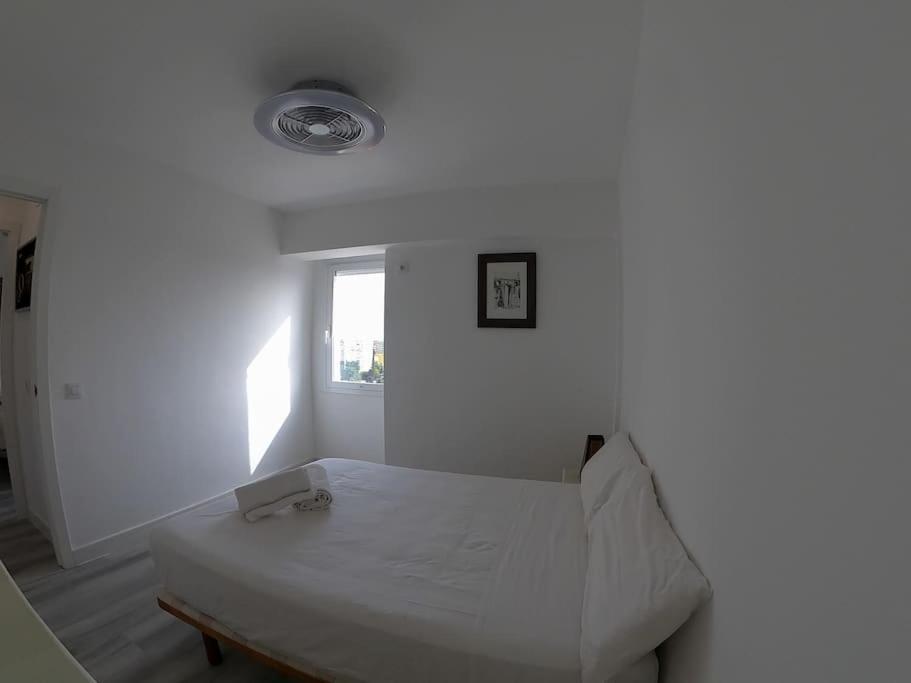 Roch - Stylish Apartment Near Metro Sevilla Exteriör bild