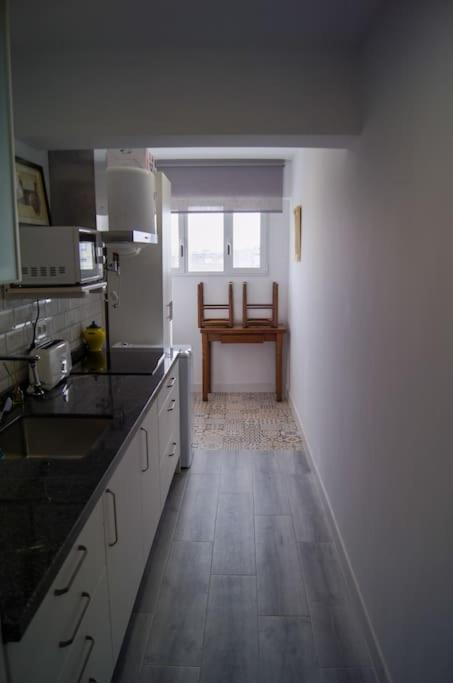 Roch - Stylish Apartment Near Metro Sevilla Exteriör bild