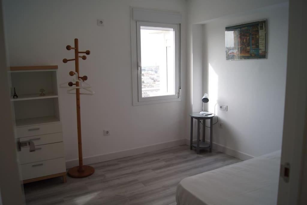 Roch - Stylish Apartment Near Metro Sevilla Exteriör bild